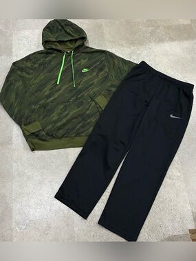 Mens NIKE Camo Hoodie Sweatshirt & Athletic Pants, sz Large